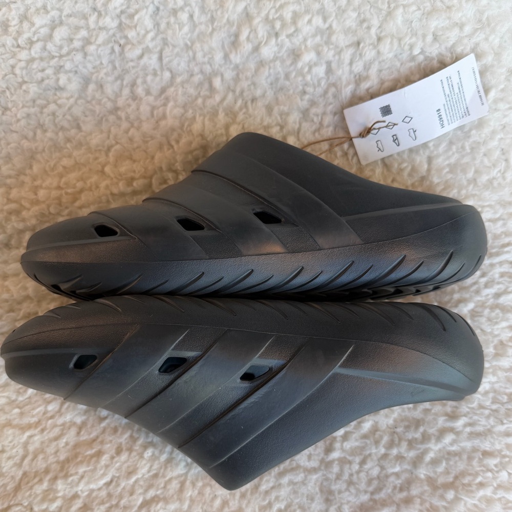 Adidas Adicane Clog Black Slip On Comfort Slides Unisex Size 6 7 NWT - Picture 4 of 7
